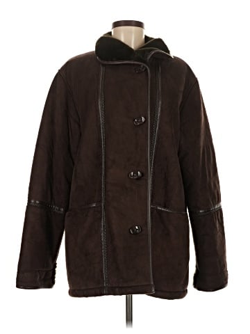 Neve Coat (view 1)
