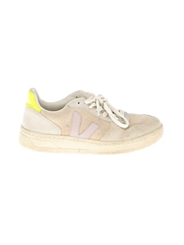 VEJA Sneakers (view 1)