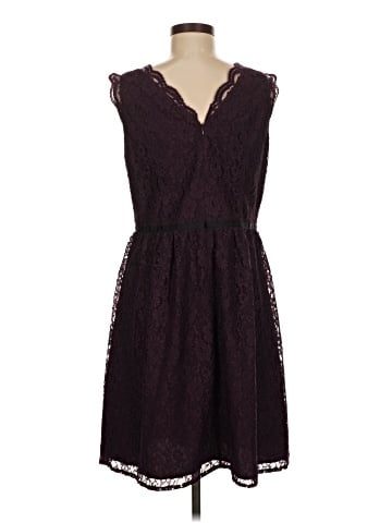 Ann Taylor LOFT Outlet Cocktail Dress (view 2)