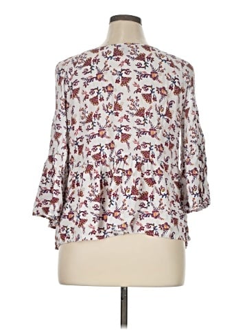 WallpapHER 3/4 Sleeve Blouse (view 2)