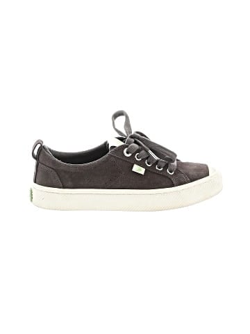 Cariuma Sneakers (view 1)