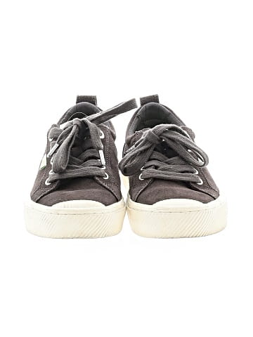 Cariuma Sneakers (view 2)