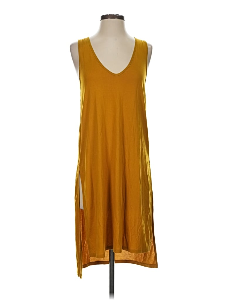 Pre-owned Akemi + Kin Casual Dress In Gold