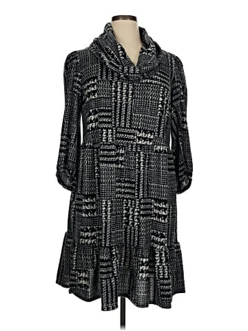 Sandra Darren Casual Dress (view 1)