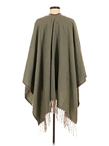 Pretty Persuasions Poncho (view 2)