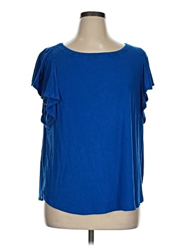 Karen Kane Short Sleeve Top (view 1)