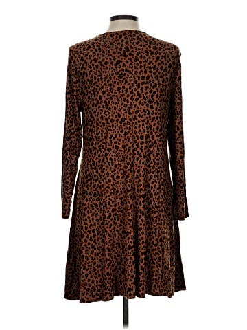 Old Navy Casual Dress (view 2)