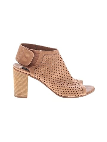 Steve Madden Sandals (view 1)