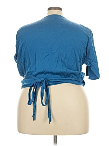 DIARRABLU Short Sleeve Top (view 2)