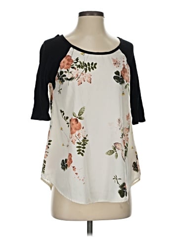 Le Lis 3/4 Sleeve Blouse (view 1)