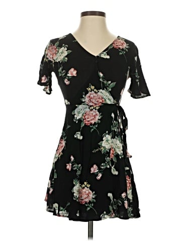 Xhilaration Casual Dress (view 1)