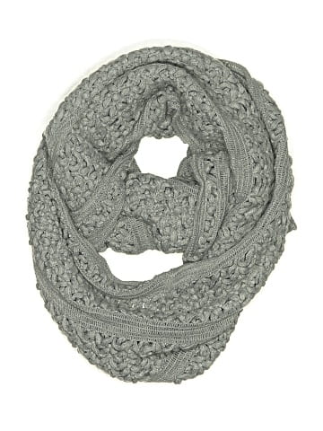 Collection 18 Scarf (view 1)
