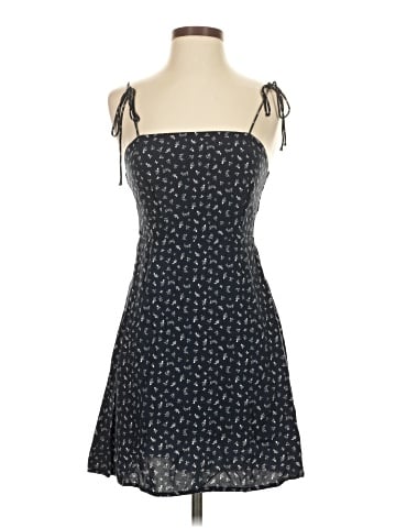 Old Navy Casual Dress (view 1)