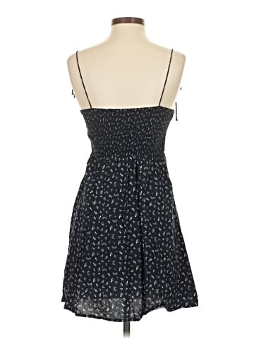 Old Navy Casual Dress (view 2)