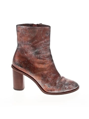 Pour La Victoire Boots (view 1)