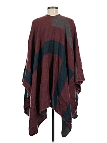 BB Dakota Poncho (view 2)