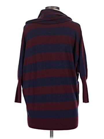 Between Me & You Poncho (view 2)