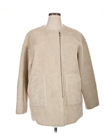 Elizabeth and James Coat (view 1)