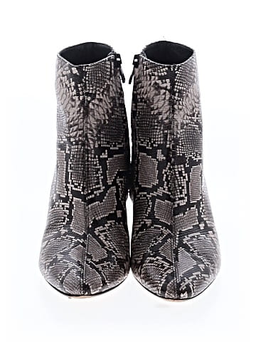 Vince. Ankle Boots (view 2)
