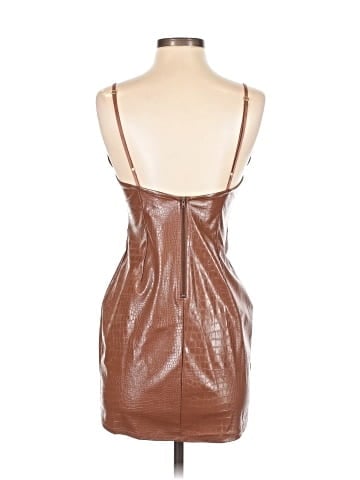 Blanc Cocktail Dress (view 2)