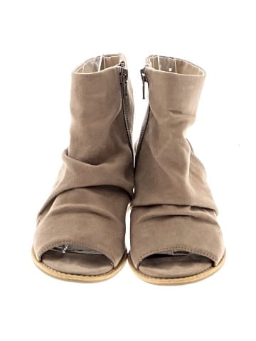 White Mountain Ankle Boots (view 2)
