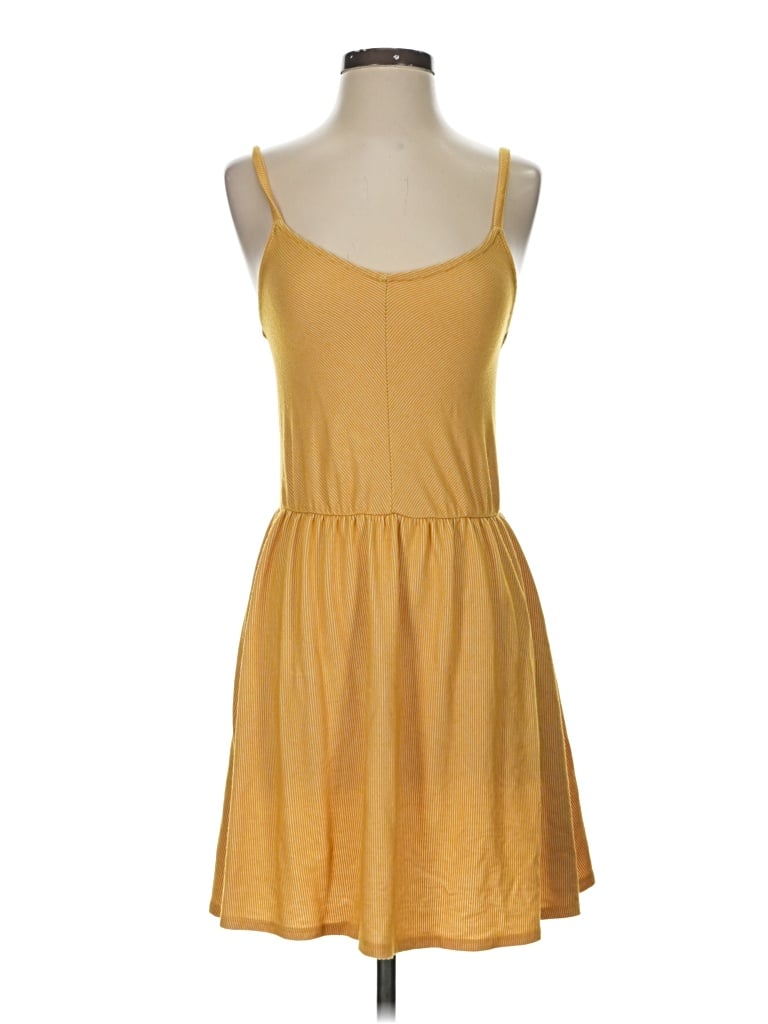 Pre-owned Universal Thread Casual Dress In Yellow