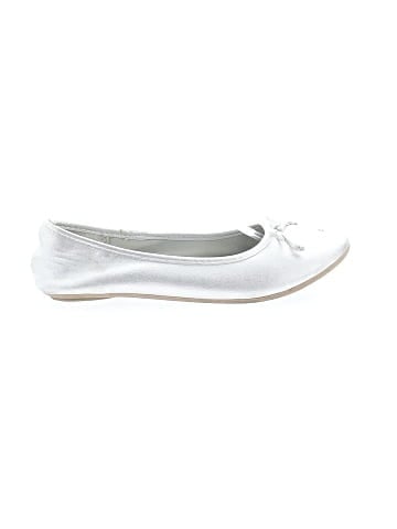 Zoe & Zac Flats (view 1)