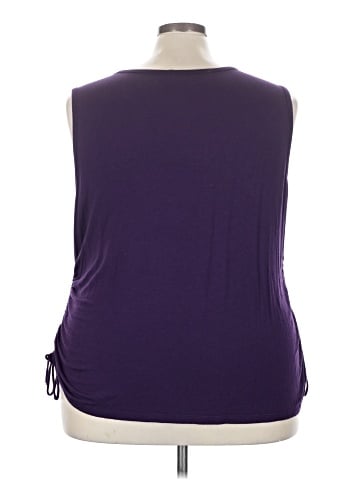 Socialite Sleeveless Blouse (view 2)
