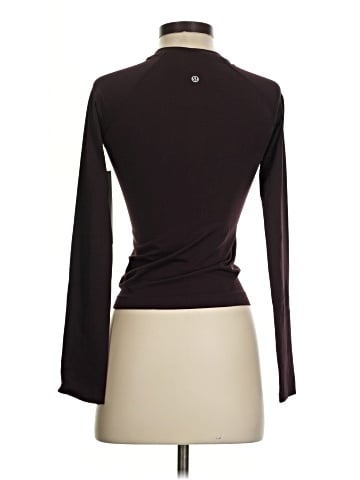 Lululemon Athletica Long Sleeve T-Shirt (view 2)
