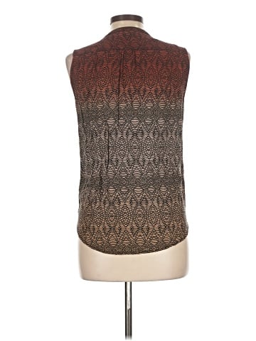 Kenar Sleeveless Blouse (view 2)