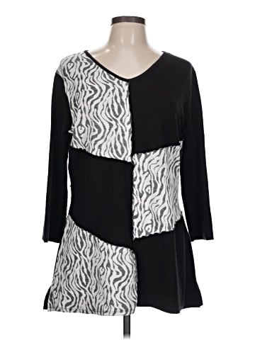 Parsley & Sage 3/4 Sleeve Blouse (view 1)