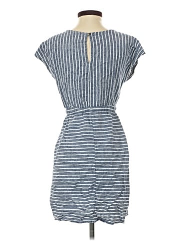 Old Navy Casual Dress (view 2)