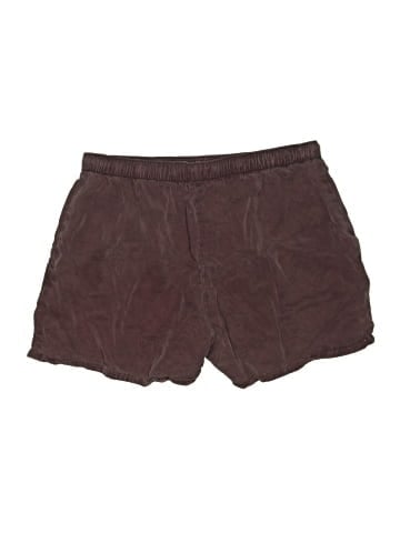 Gap Shorts (view 2)