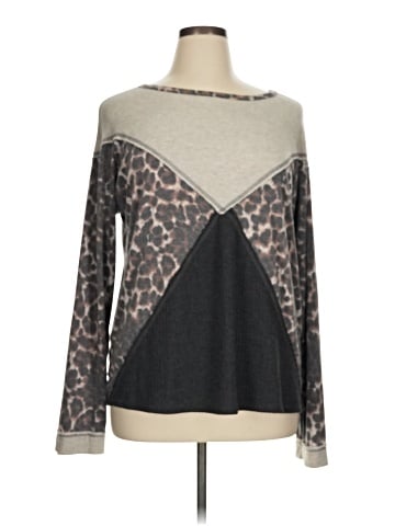 Betsey's Boutique Shop Long Sleeve Top (view 1)