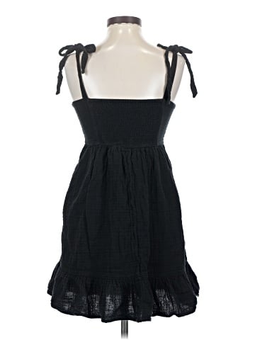 Old Navy Casual Dress (view 2)