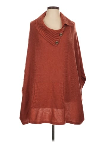 Simply Noelle Poncho (view 1)