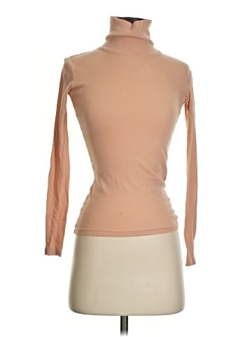 WVN. Turtleneck Sweater (view 1)