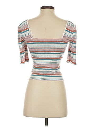 Fifth & Mode Short Sleeve Top (view 2)