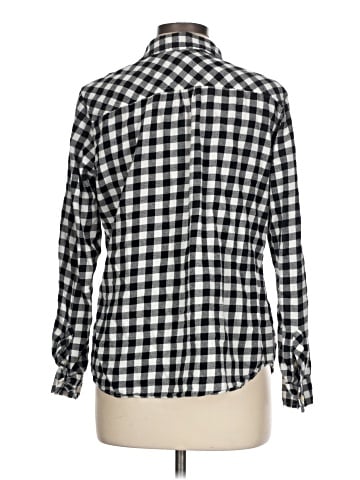 Croft & Barrow Long Sleeve Button-Down Shirt (view 2)