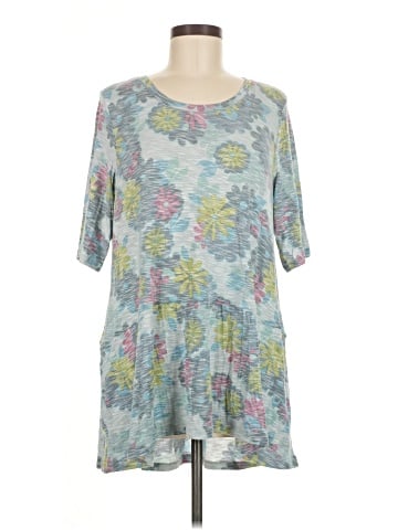 LOGO by Lori Goldstein Short Sleeve T-Shirt (view 1)