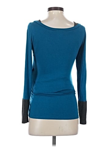 A Pea in the Pod 3/4 Sleeve Top (view 2)