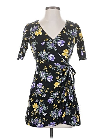 Abercrombie & Fitch Cocktail Dress (view 1)