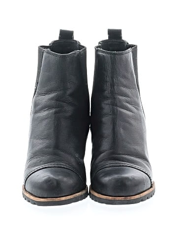 Ugg Ankle Boots (view 2)