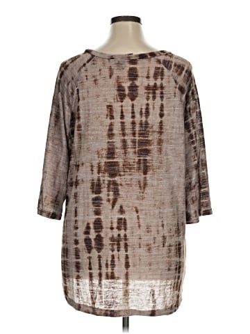 Sara Studio 3/4 Sleeve Top (view 2)