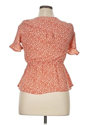 Monteau Short Sleeve Top (view 2)