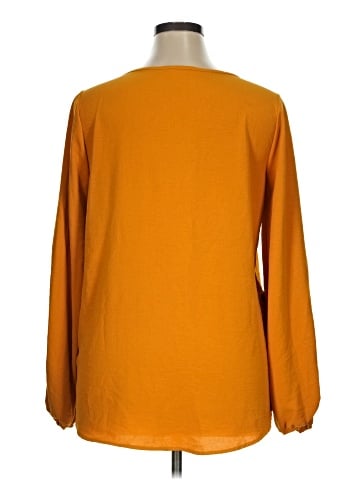 Betsey's Boutique Shop Long Sleeve Top (view 2)