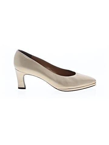 Stuart Weitzman Flats (view 1)