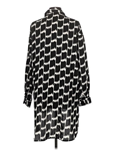 Hot Topic 3/4 Sleeve Blouse (view 2)