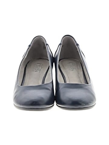 Cliffs by White Mountain Wedges (view 2)