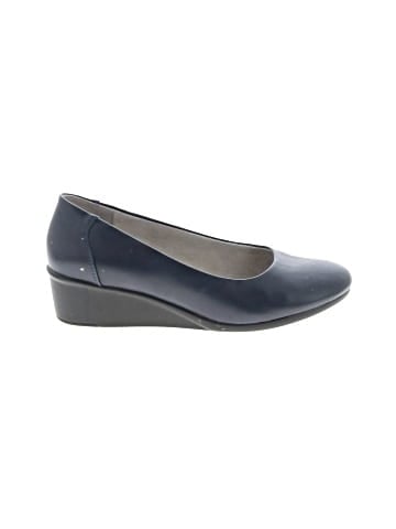 Cliffs by White Mountain Wedges (view 1)